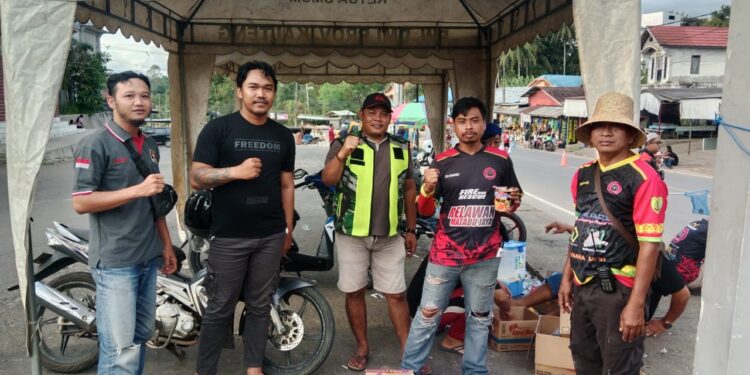 PWI Barito Timur Salurkan Bahan Makanan untuk Relawan Gabungan