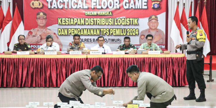 Jajaran Polres Barito Timur, menggelar Tactical Floor Game (TGF) Kesiapan Distribusi Logistik dan Pengamanan TPS Pemilu Tahun 2024