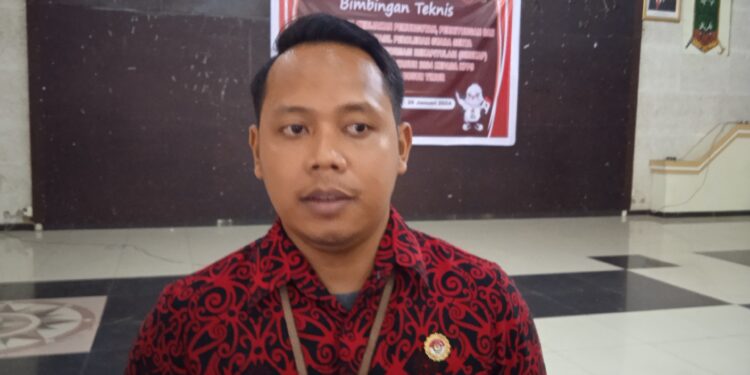 Ketua Panitia Pemilihan Kecamatan Dusun Timur, Rahmad Setiawan ketika diwawancara disela kegiatan