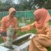 Paguyuban Ibu-Ibu Pemasyarakatan (PIPAS) Rumah Tahanan (Rutan) Kelas IIb Tamiang Layang di Kabupaten Barito Timur, melakukan ziarah ke Taman Makam Pahlawan Bumi Satria Ampah di Kecamatan Dusun Timur, Kamis (1/2/2024).