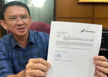 Basuki Tjahaja Purnama (Ahok) Mundur dari Komisaris Utama Pertamina dan Mendukung Ganjar Mahfud dalam Pemilu 2024.