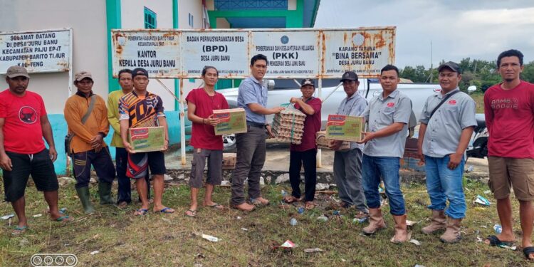 Kepedulian PT SGM dalam membantu warga Desa Juru Banu Kecamatan Paju Epat.