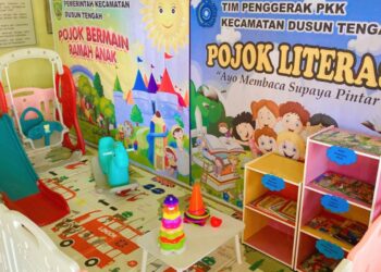 Pojok Bermain Anak dan Literasi Kecamatan Dusun Tengah