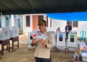 Sekda Barito Timur Gunakan Hak Pilih Sukseskan Pemilu 2024