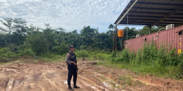 Satsamapta Polres Bartim Lakukan Patroli Dialogis di PT Aljabri Buana Citra (ABC)