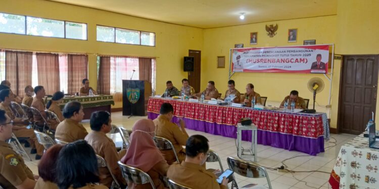 Pembangunan Infrastruktur Jalan Penghubung Desa di Kecamatan Patangkep Tutui Minta Dilanjutkan