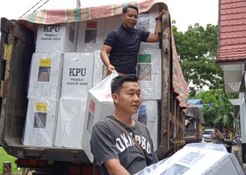 Logistik Pemilu 2024 ke Kecamatan Dusun Timur Didistribusikan