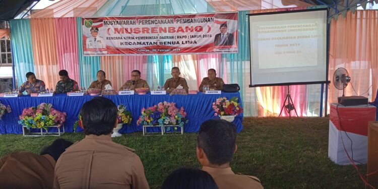 Pj Bupati Barito Timur Membuka Musrenbang Kecamatan Benua Lima 2024