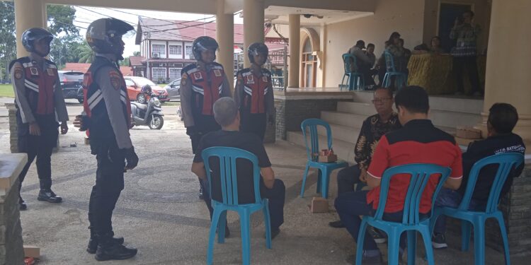 Ciptakan Suasana Kondusif, Satsamapta Polres Barito Timur Aktif Patroli Dialogis