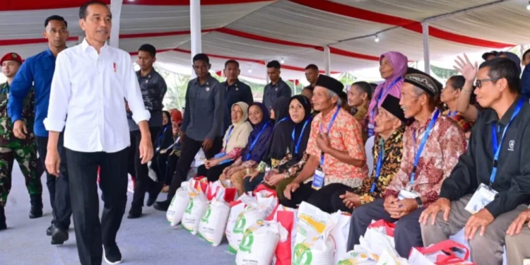 Pemerintah Stop Penyaluran Bantuan Pangan Beras Jelang Pemilu 2024