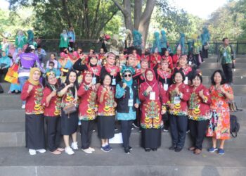 Pj Ketua TP PKK Barito Timur Hadiri HUT Ke – 44 Dekranas dan HKG Ke – 52 PKK di Solo