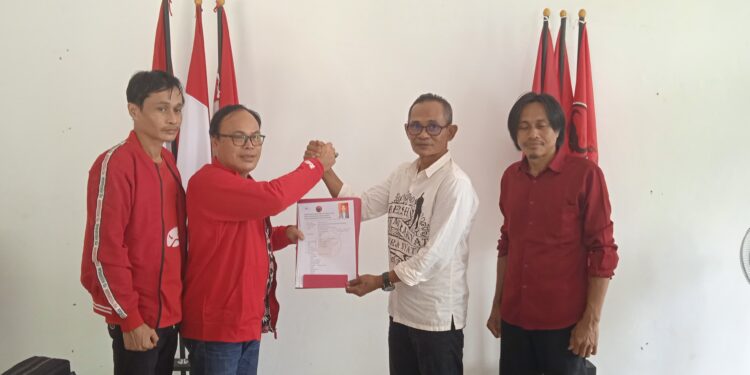 Ingin Memajukan Barito Timur, Putra Ampah Melamar ke PDIP