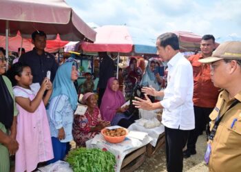 Presiden Jokowi Tinjau Pasar Lawang Agung di Musi Rawas Utara: Pastikan Stabilitas Harga Bahan Pokok