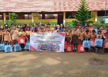 GNOTA Barito Timur Salurkan Bantuan untuk Siswa SDN 5 Tamiang Layang