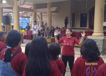 Kontingen Barito Timur Dilepas untuk Ikuti Pesparawi XVII Tingkat Provinsi Kalteng di Pulang Pisau