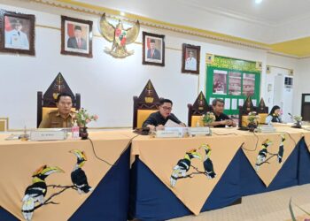 Asisten I Setda Barito Timur Sampaikan Jawaban Kepala Daerah Terhadap Pandangan Umum Fraksi DPRD