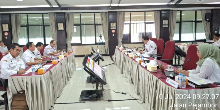Evaluasi Kinerja, Pj Bupati Bartim: Fokus pada Penguatan Ekonomi dan Pelayanan Publik