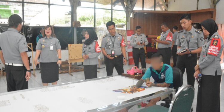Menilik Program Unggulan, Rutan Tamiang Layang Sambangi Area Bimker WBP Lapas Malang