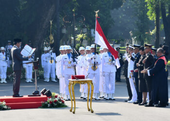 Presiden Jokowi Lantik 906 Calon Perwira TNI-Polri di Istana Merdeka
