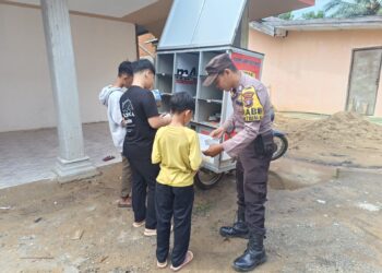 Bhabinkamtibmas Desa Bangkirayen Promosikan Budaya Membaca untuk Tingkatkan Pendidikan