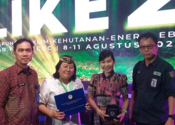 Desa Bagok Raih Trophy Proklim Utama dari Kementerian Lingkungan Hidup dan Kehutanan