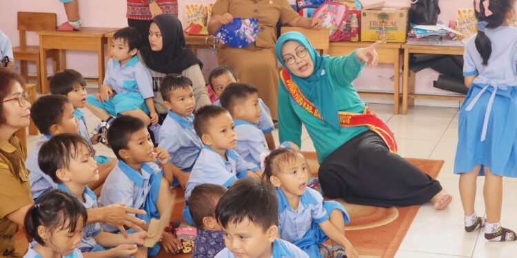 Bunda PAUD Barito Timur Dorong Edukasi dan Gizi Seimbang di TK Negeri Pembina Tamiang Layang