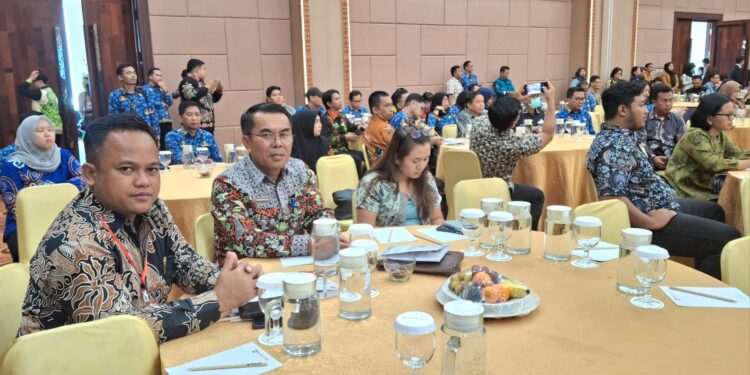 TAPD dan Ketua DPRD Bartim Hadiri Sosialisasi Pedoman Penyusunan APBD 2025