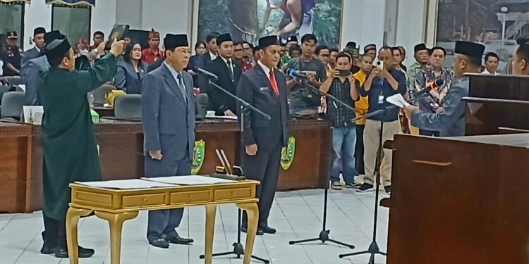 Dua Anggota DPRD Barito Timur PAW Resmi Dilantik