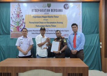 Kejari Bartim Teken MoU Dengan Pemerintah Kecamatan dan Desa se-Kecamatan Awang