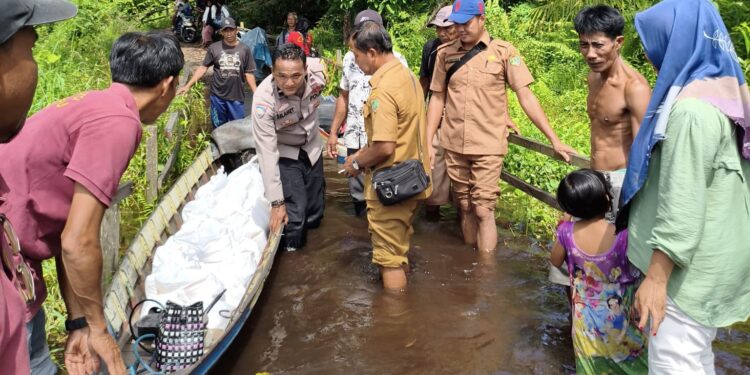 Rimau Group Bantu Warga Terdampak Banjir di Bartim dan Barsel