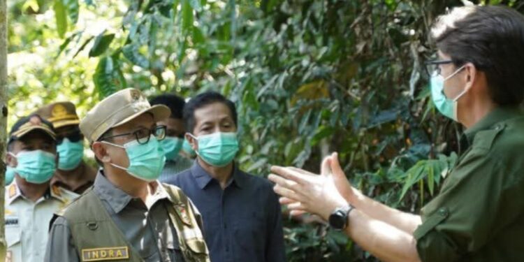 Indra Gunawan Dukung Konservasi Satwa di Kalaweit Pararawen