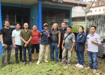 PWI Barito Timur Gotong Royong Bersihkan  Sekretariat dan Tingkatkan Sarana