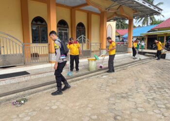 Polsek Dusun Timur Gelar Bakti Religi di Masjid Jami Usman Bin Affan Sambut Hari Bhayangkara ke-79