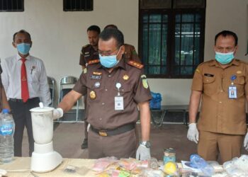 Kejari Bartim Musnahkan 225 Barang Bukti Tindak Pidana Kejahatan Konvensional hingga Narkotika
