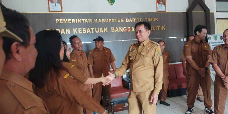 Bupati Bartim Tinjau Kantor Kesbangpol, Infrastruktur dan Rencana Pembangunan Aula Jadi Perhatian