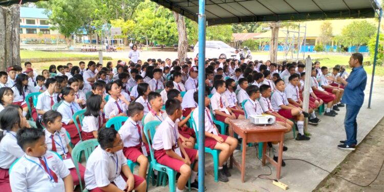 Satresnarkoba Polres Bartim Sosialisasi Bahaya Narkoba di SMPN 1 Tamiang Layang