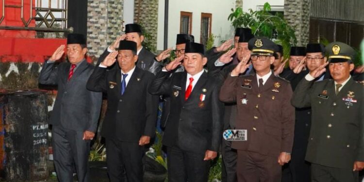 Apel Renungan Suci di TMP Puruk Cahu Peringati HUT ke-80 RI