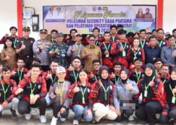 Peserta Pelatihan Operator Alat Berat dan Diksar Satpam Gada Pratama 2025 Resmi Dilepas Bupati Heriyus