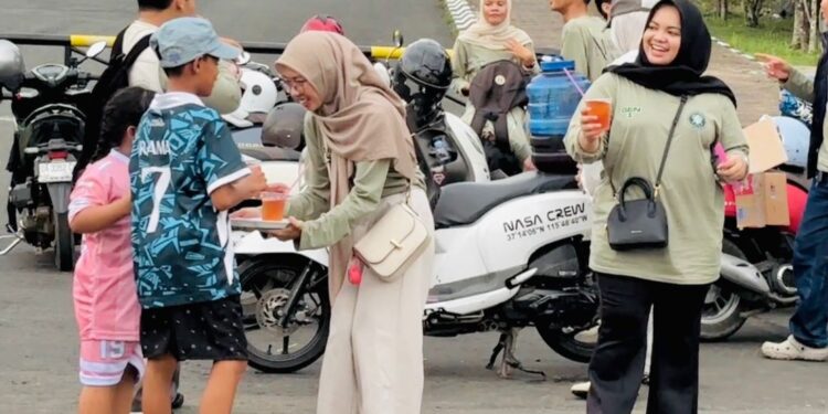 Mahasiswa Rayakan HUT ke-23 Barito Timur dengan Syukuran dan Aksi Berbagi
