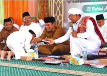 Wabup Rahmanto Hadiri Maulid Nabi di Ponpes Karya Pembangunan Puruk Cahu