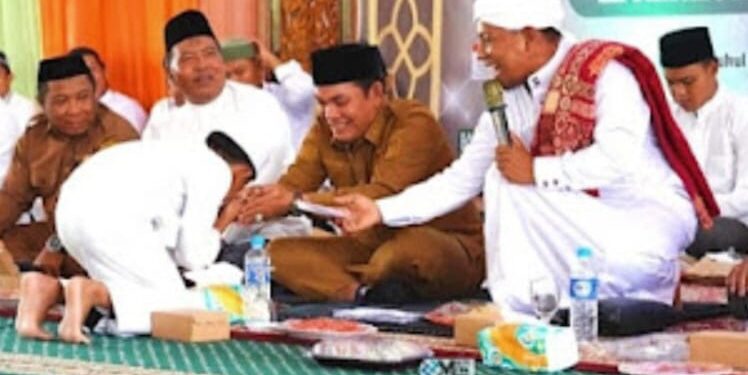 Wabup Rahmanto Hadiri Maulid Nabi di Ponpes Karya Pembangunan Puruk Cahu