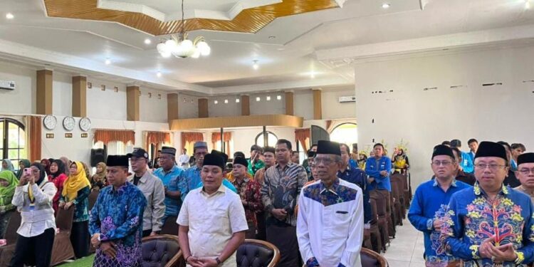Rahmanto Muhidin bersama peserta Muswil III IKA PMII Kalteng saat mengikuti rangkaian kegiatan.