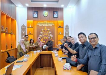 Gabungan Komisi DPRD Kabupaten Barito Timur, ketika melakukan kaji banding ke Disparbudpora Kota Palangka Raya.