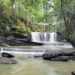 Air Terjun Jantur Doyan, Kabupaten Barito Utara, yang menyuguhkan pemandangan asri dan layak dikunjungi.
