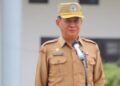 Plt. Sekda Murung Raya, Sarwo Mintarjo, ketika memberikan arahan kepada para ASN.