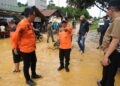 Bupati Murung Raya, Heriyus, terjun langsung ke lokasi bencana yang terjadi, Sabtu (4/10/2025).