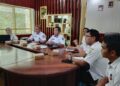 Asisten I Setda Barito Timur, Ari Panan P. Lelu, menghadiri rapat sinkronisasi peta batas daerah di Kantor Gubernur Kalimantan Tengah, Rabu (29/10/2025).