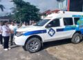 Direktur RSUD Tamiang Layang, dr. Vinny Safari, simbolis meluncurkan Program Ambulans SAPARI dengan mengguntung pita, Rabu (12/11/2025).
