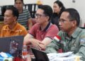 Asisten I Setda Kabupaten Murung Raya, Rahmat K. Tambunan, mewakili Bupati Murung Raya saat mengikuti Rapat Koordinasi Kemendagri secara virtual terkait percepatan pendataan lahan pembangunan Koperasi Desa/Kelurahan Merah Putih, Jumat (31/10/2025).