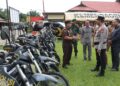 Kapolres Barito Timur AKBP Eddy Santoso, bersama jajaran Forkopimda meninjau kesiapan sarana dan prasarana tanggap darurat usai Apel Akbar Kebangsaan di halaman Mapolres Barito Timur, Rabu (5/11/2025).